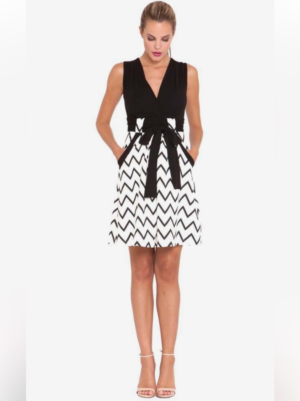 Olian Maternity Black and White Chevron print Dress